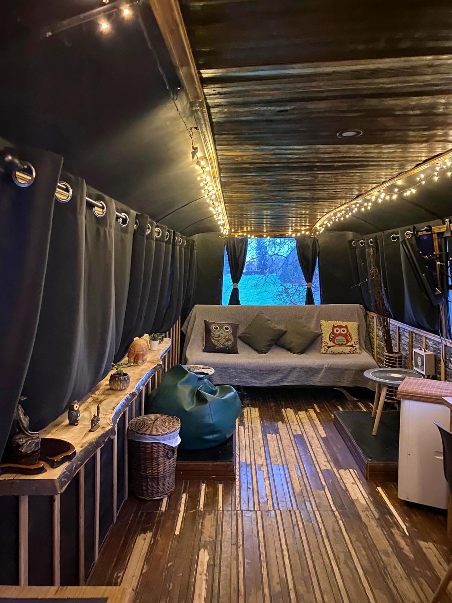 - Magic Bus - Hotel Klorakas Екстериор снимка