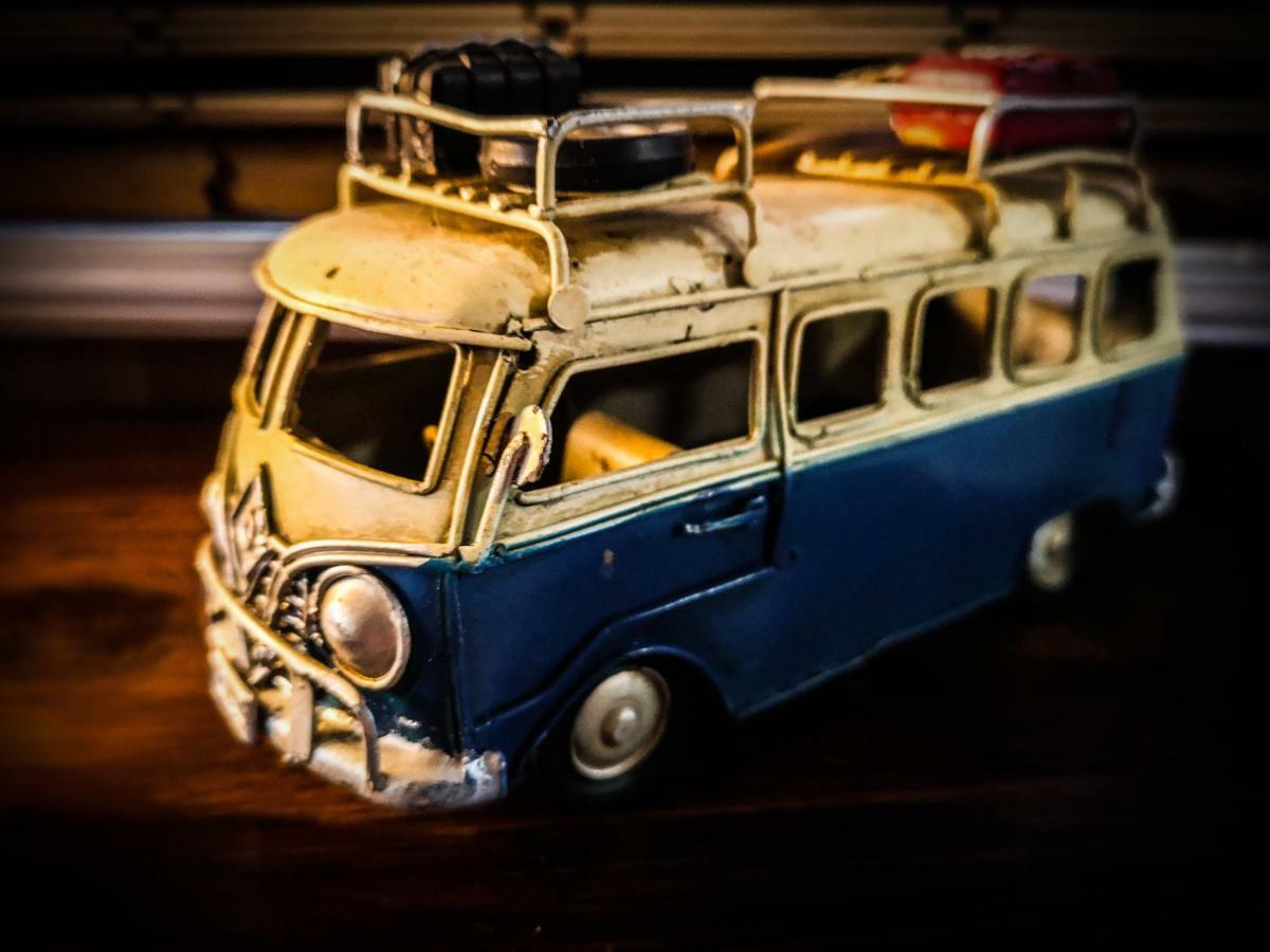 - Magic Bus - Hotel Klorakas Екстериор снимка